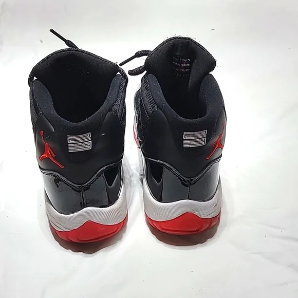 AIRJORDAN NIKE Man shoes Size 9.5 Retro 23  378037-061 1919  excellent condition - Picture 4 of 16